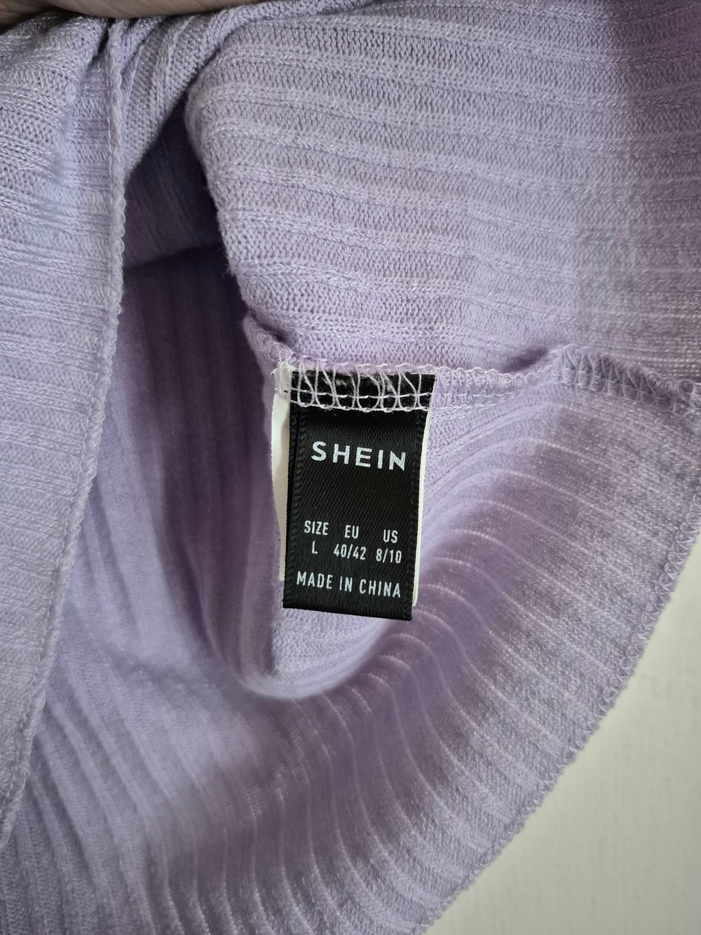 SHEIN Lilac Ribbed Button-Front Crop Top - Picture 2 of 3